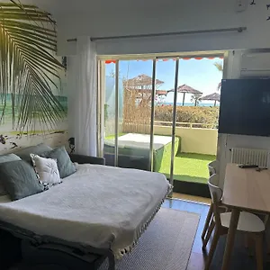 Apartment Front De A 10metres De La